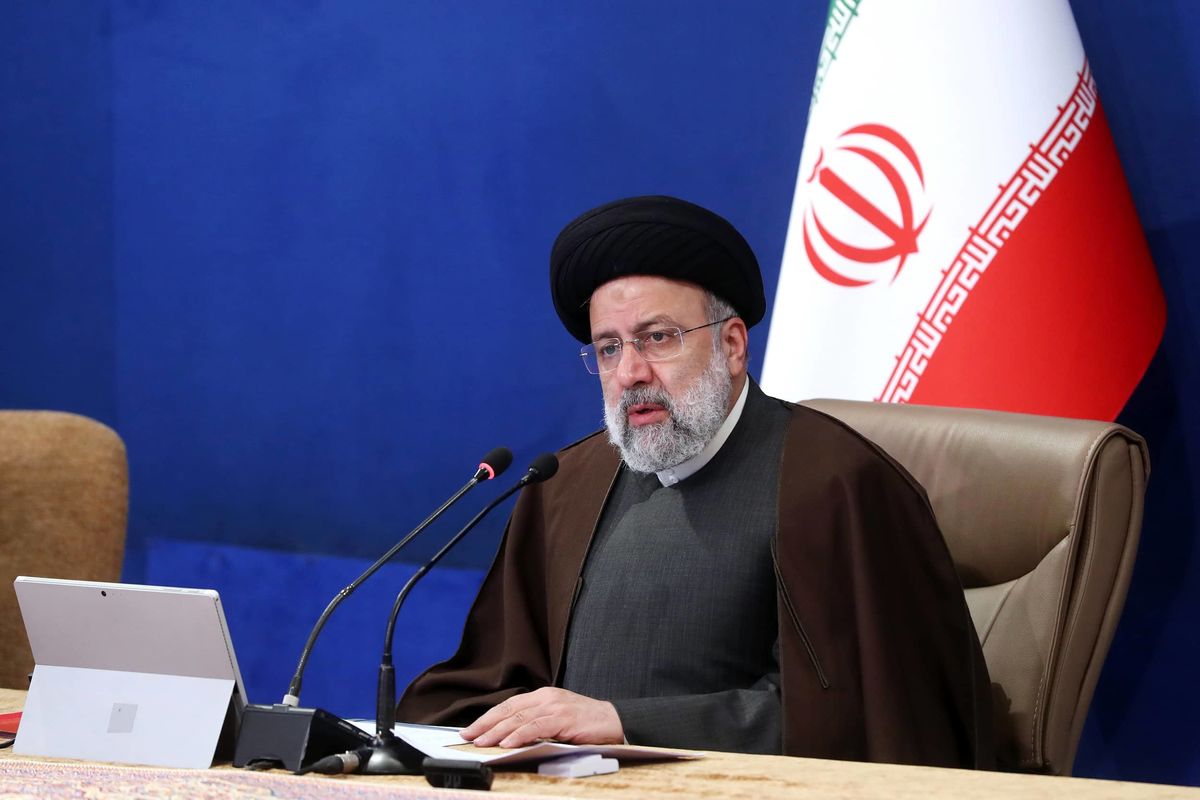 انتقاد از برخوردهای دستوری با اقتصاد انتقاد از برخوردهای دستوری با اقتصاد
