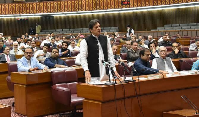 پارلمان پاکستان قبل از رای گیری درباره عدم اعتماد به عمران خان، منحل شد پارلمان پاکستان قبل از رای گیری درباره عدم اعتماد به عمران خان، منحل شد