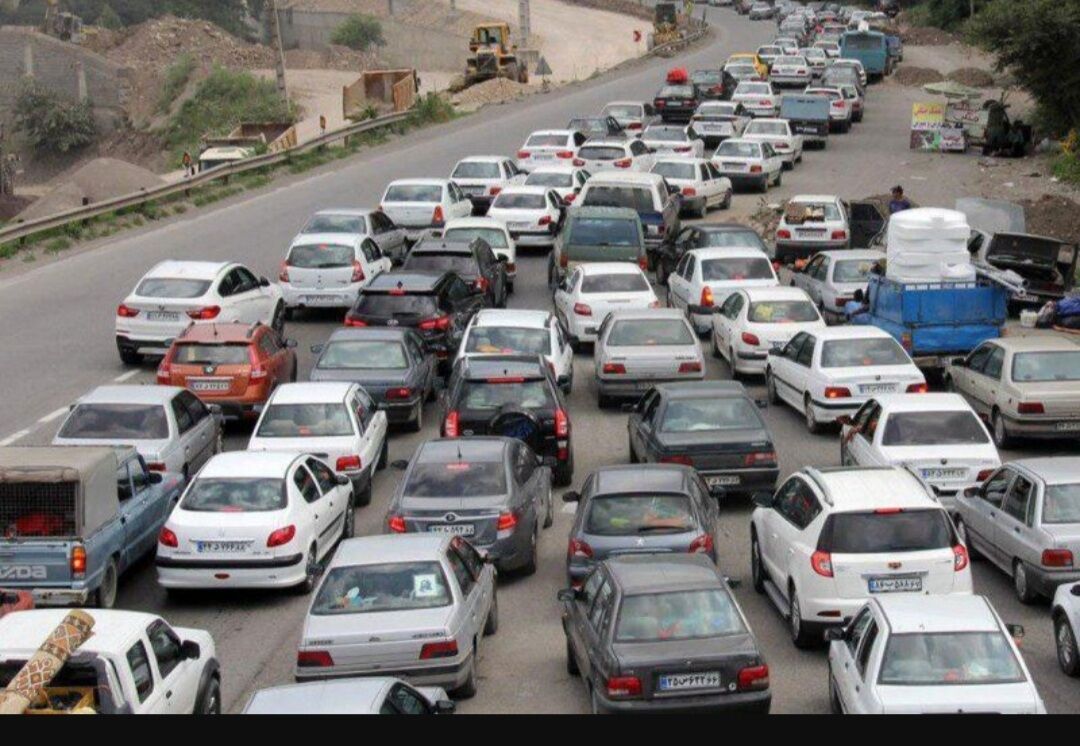 ترافیک سنگین در همه جادههای منتهی به شمال در آخرین روز ماه رمضان ترافیک سنگین در همه جادههای منتهی به شمال در آخرین روز ماه رمضان