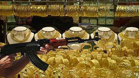 سرقت نافرجام پلیس قلابی از طلافروشی سرقت نافرجام پلیس قلابی از طلافروشی
