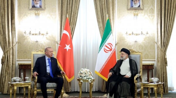 رئیسی به اردوغان: دستگاه&zwnj;های امنیتی و اطلاعاتی دو کشور می&zwnj;توانند در جهت امنیت دو کشور فعالیت کنند