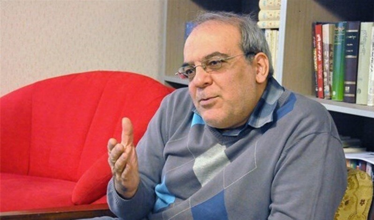 عباس عبدی: حذف نخبگان فرهنگی، افراد درجه ۳ و ۴ را بالا می آورد که خودشان عامل ابتذال هستند/ حذف شجریان، تتلو را برجسته کرد عباس عبدی: حذف نخبگان فرهنگی، افراد درجه ۳ و ۴ را بالا می آورد که خودشان عامل ابتذال هستند/ حذف شجریان، تتلو را برجسته کرد