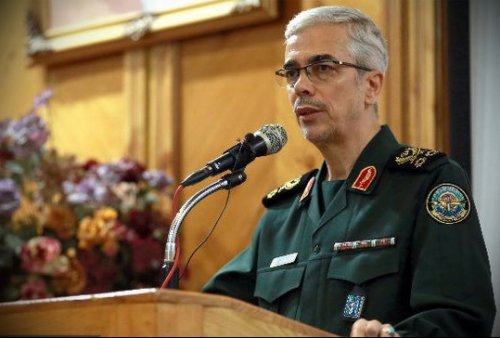 سرلشکر باقری: تغییرات در مرزهای کشورهای منطقه را تحمل نمیکنیم / به آذربایجان و ارمنستان توصیه میکنیم مشکلاتشان را با گفتوگو حل کنند سرلشکر باقری: تغییرات در مرزهای کشورهای منطقه را تحمل نمیکنیم / به آذربایجان و ارمنستان توصیه میکنیم مشکلاتشان را با گفتوگو حل کنند