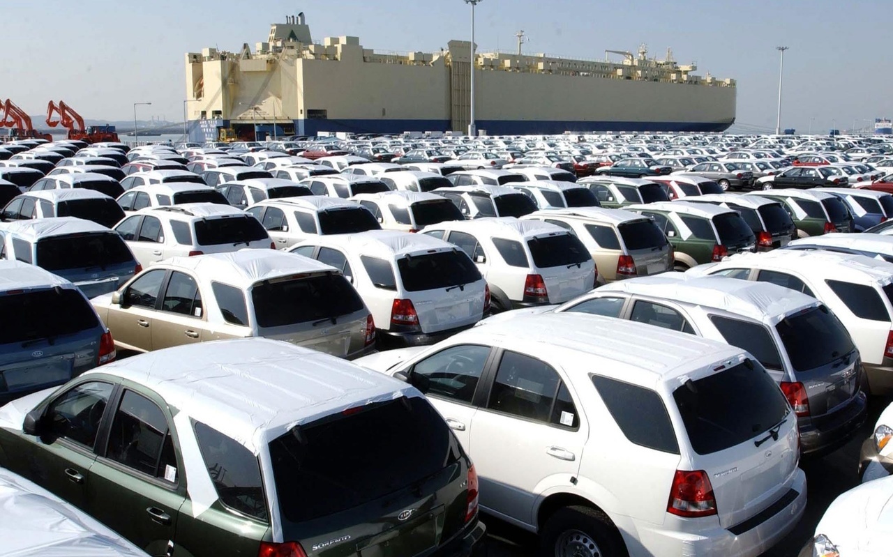 ماجرای واژگونی نخستین محموله خودروهای وارداتی ماجرای واژگونی نخستین محموله خودروهای وارداتی