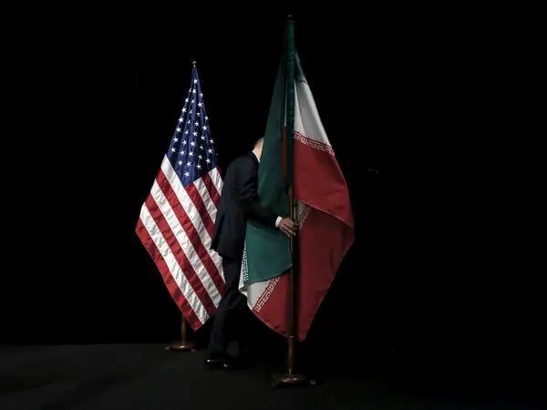 اکسیوس: ایران و آمریکا سه شنبه به صورت غیرمستقیم در عمان مذاکره کردند اکسیوس: ایران و آمریکا سه شنبه به صورت غیرمستقیم در عمان مذاکره کردند