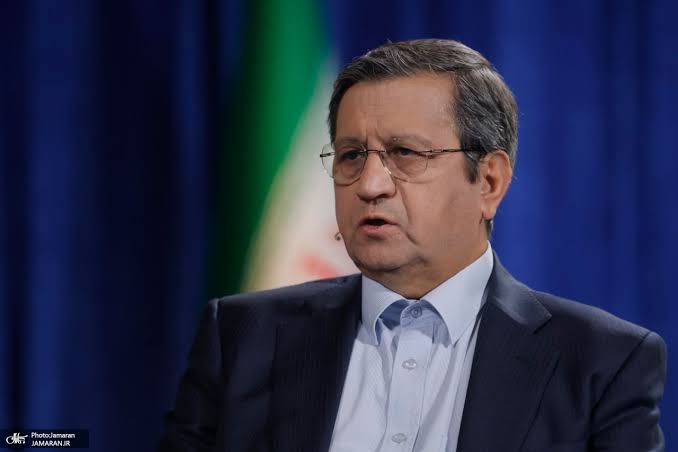 همتی:اگر نرخ و کیفیت نهادههای آمریکایی مناسب باشد، مانعی برای خرید از آن کشور نداریم همتی:اگر نرخ و کیفیت نهادههای آمریکایی مناسب باشد، مانعی برای خرید از آن کشور نداریم